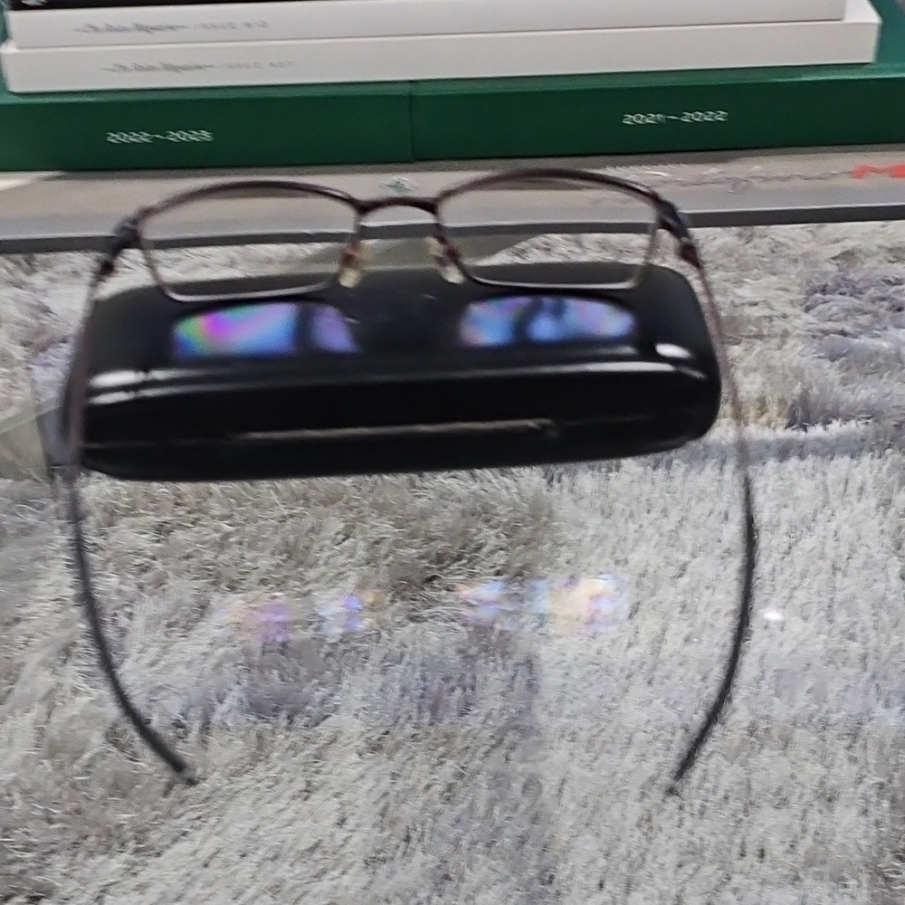 Stylish Black Rectangular Eyeglasses - image 3